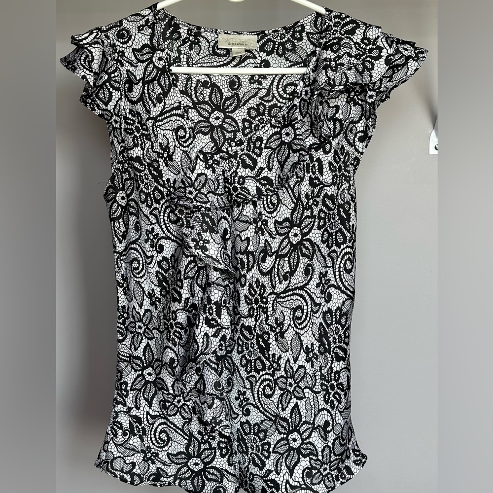 DRESS BARN size LARGE, black and white floral print ruffled sleeves blouse.